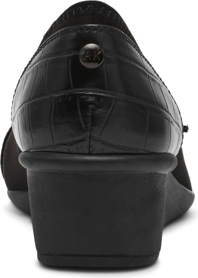 Wyatt Wedge Pump - Image 8