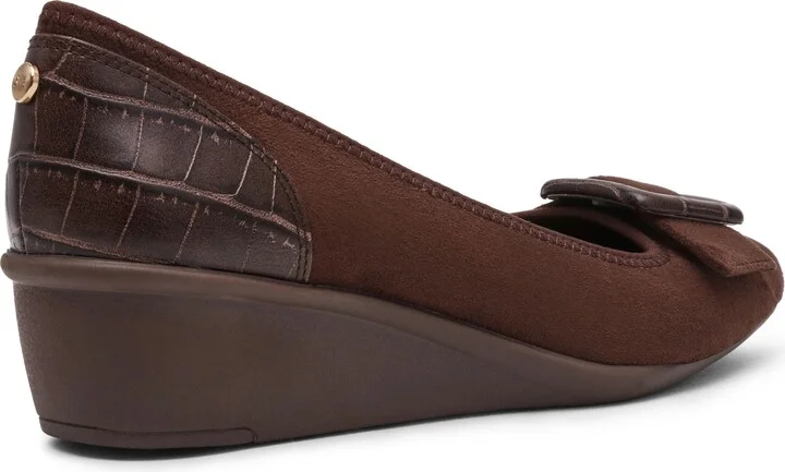Wyatt Wedge Pump - Image 10