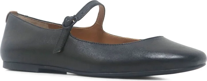 Wynona Mary Jane Flat