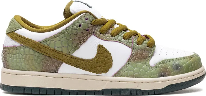 x Alexis Sablone SB Dunk Low Pro "Chameleon" sneakers