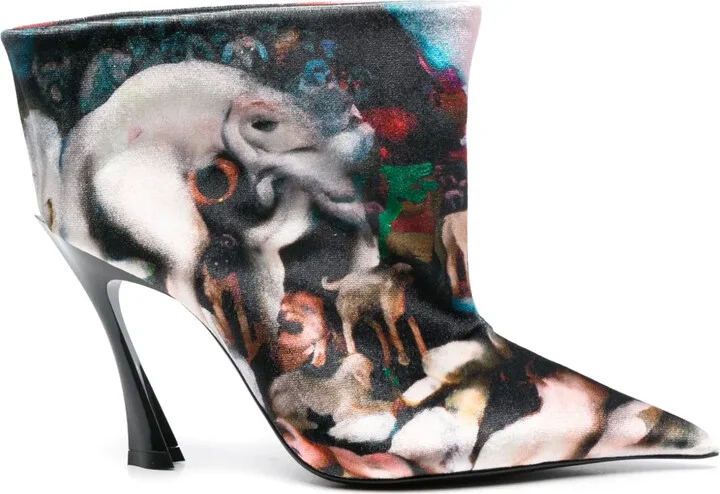 x Ambera Wellmann 95mm velvet boots
