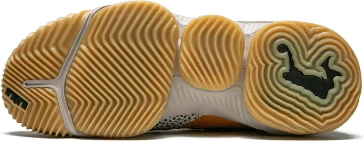 x atmos LeBron XVI Low AC "Safari" sneakers - Image 4