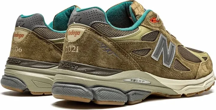x Bodega 990 v3 "Anniversary" sneakers - Image 3