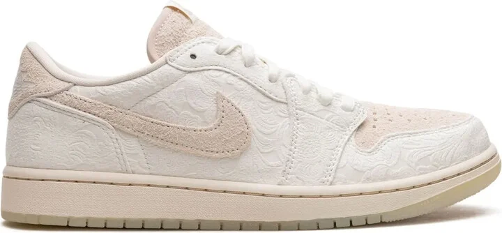 x Chris Paul Air Jordan 1 Low OG