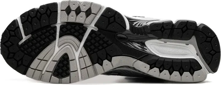 x Comme des Garcons Homme 860v2 "Grey/White/Silver" sneakers - Image 4