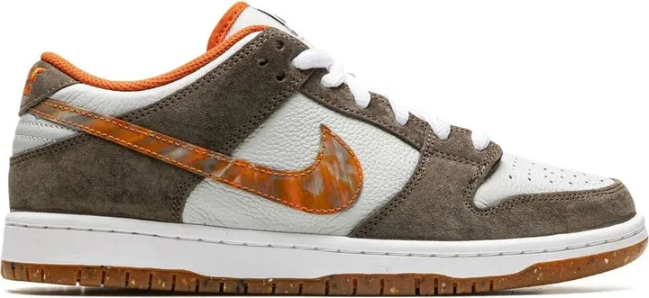 x Crushed DC SB Dunk Low Pro QS sneakers