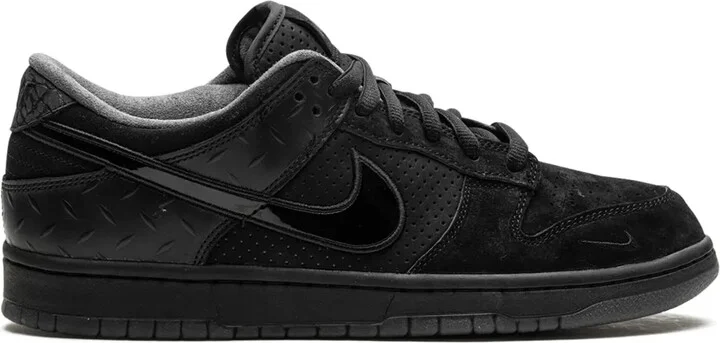 x Division Street Dunk Low What The Duck Alternate sneakers
