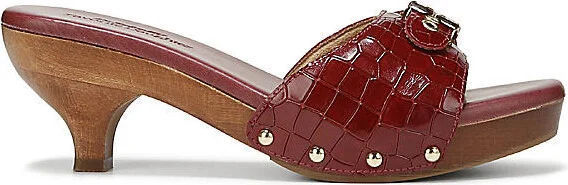 x Favorite Daughter Heartbreak Wood-Bottom Kitten Heels