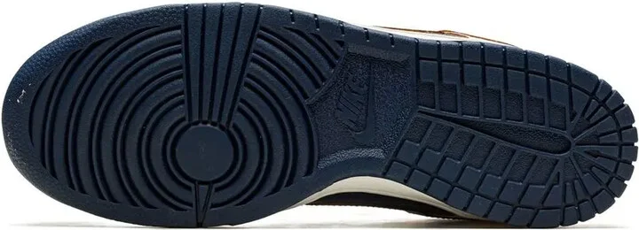 x Huf SB Dunk Low "NYC" sneakers - Image 3