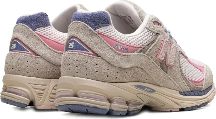 x Hype DC 2002R "Native Dynamics" sneakers - Image 3