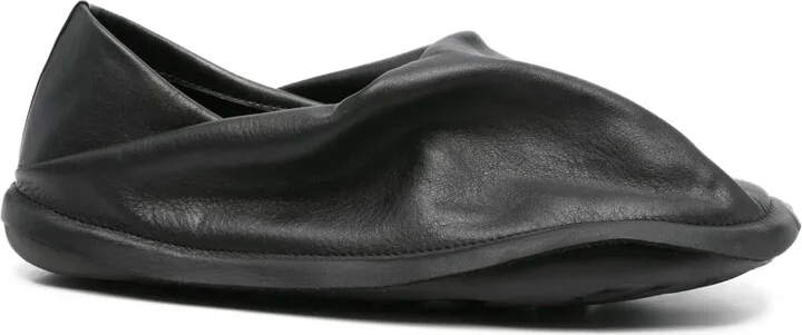 x Issey Miyake Peu Form leather slippers