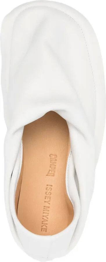 x Issey Miyake Peu Form slippers - Image 4