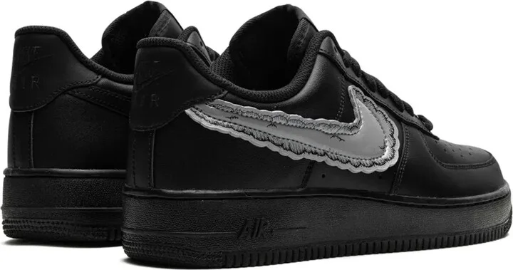 x KAWS x Sky High Farms Air Force 1 Low "Black" sneakers - Image 4