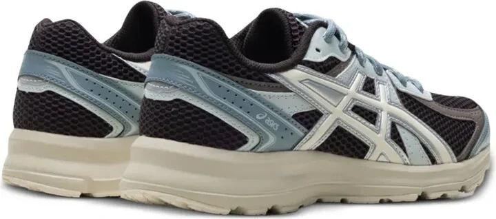 x Kith Jog 100S "Espresso/Vanilla Ice" sneakers - Image 3