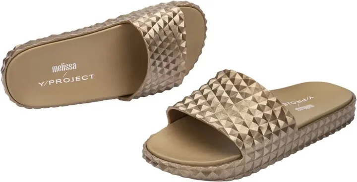 x Melissa Court slides - Image 4