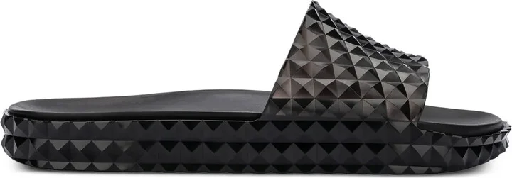 x Melissa Court slides