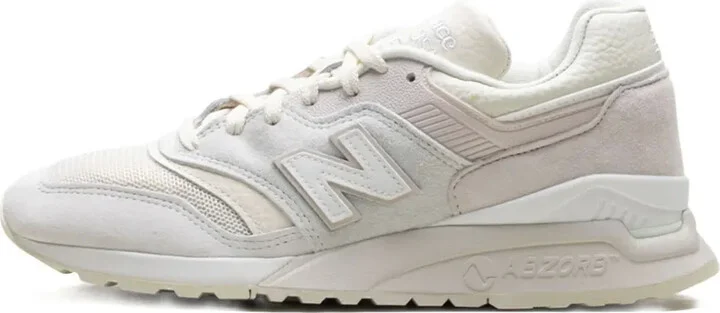 x MiUSA Kith Easter 997.5 "White/Marshmallow/Angora" sneakers - Image 4