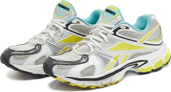 x Reebok pre-owned Spike Runner 200 mesh-panelled sneakers - Image 2