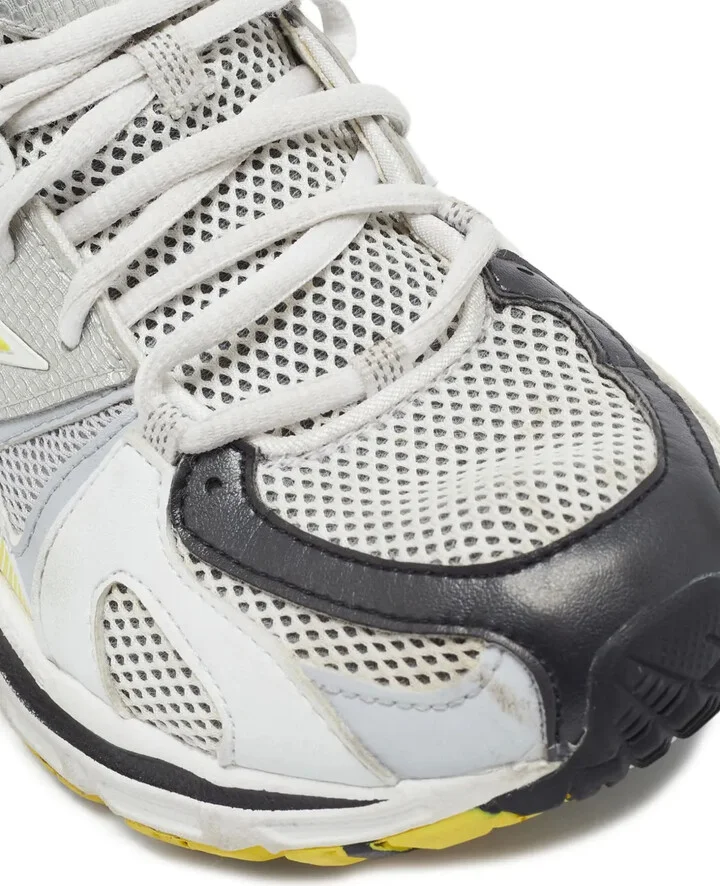 x Reebok pre-owned Spike Runner 200 mesh-panelled sneakers - Image 5