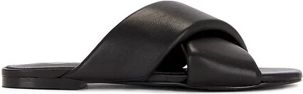 x REVOLVE Samman Slide