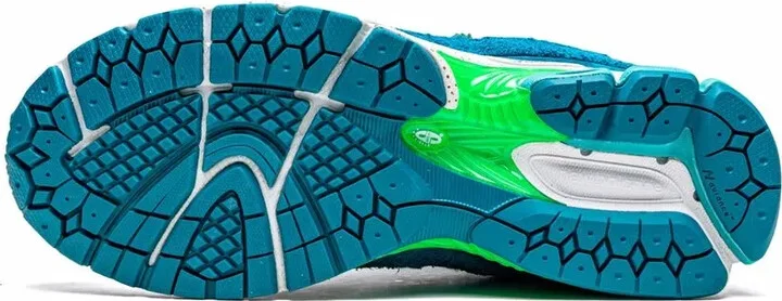 x Salehe Bembury 2002R "Water Be The Guide" sneakers - Image 4