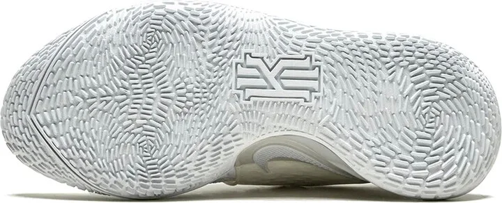 x SpongeBob Squarepants Kyrie Low 2 "Sandy Cheeks" sneakers - Image 4