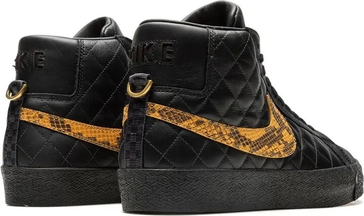 x Supreme SB Blazer "Black" sneakers - Image 3