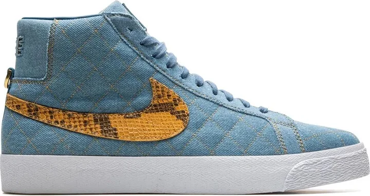 x Supreme SB Blazer sneakers