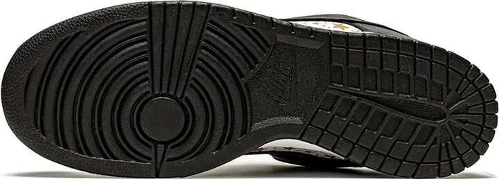 x Supreme SB Dunk Low "Stars/Black" sneakers - Image 4