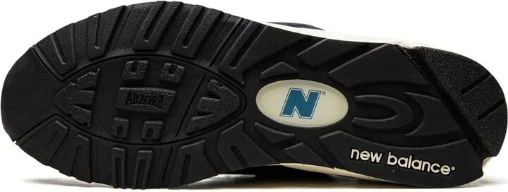 x Teddy Santis 990v2 "Navy" sneakers - Image 4