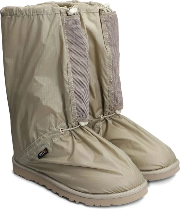 x Ugg Classic Mini boots - Image 2