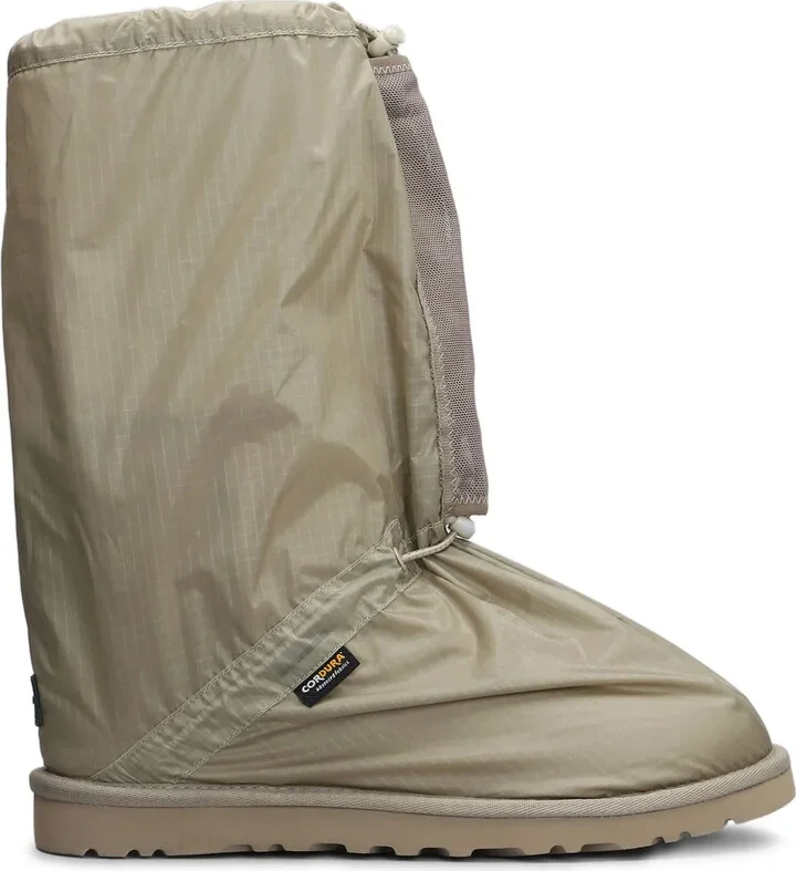 x Ugg Classic Mini boots