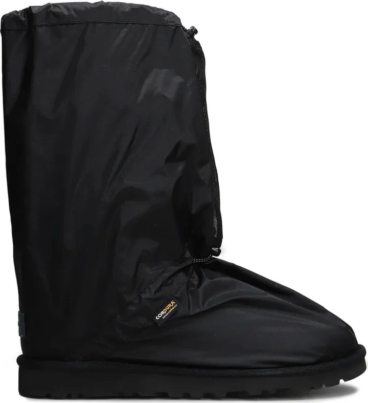 x Ugg Classic Minin boots