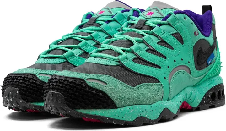 x Undefeated Air Humara sneakers - Image 2