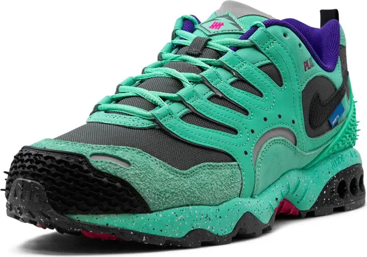 x Undefeated Air Humara sneakers - Image 4