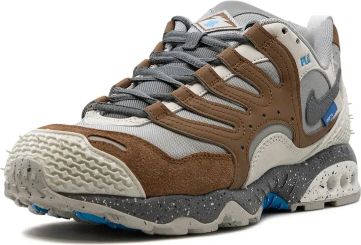 x UNDEFEATED Air Terra Humara "Archaeo Brown" sneakers - Image 3