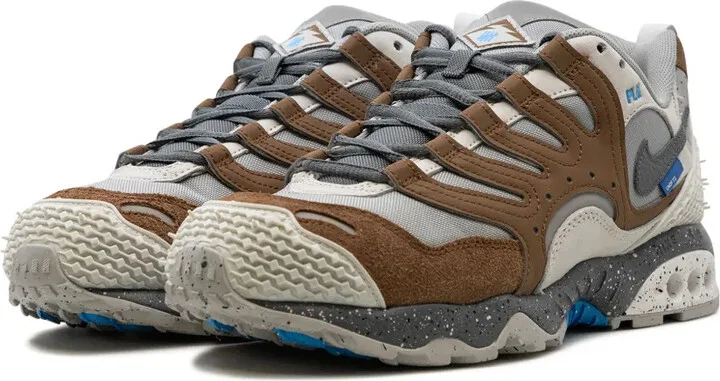 x UNDEFEATED Air Terra Humara "Archaeo Brown" sneakers - Image 5