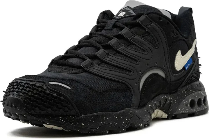 x Undefeated Air Terra Humara "Black" sneakers - Image 3