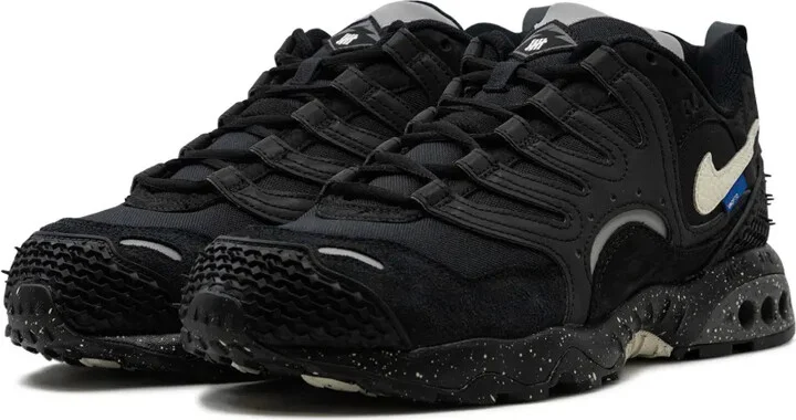 x Undefeated Air Terra Humara "Black" sneakers - Image 5