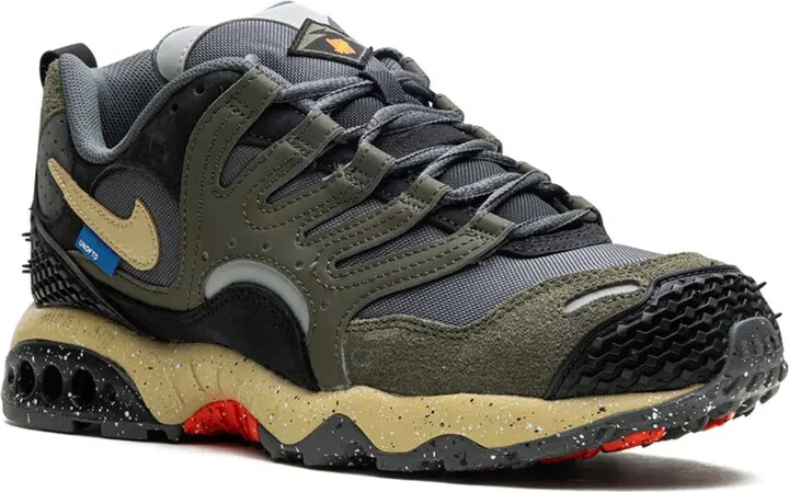x UNDEFEATED Air Terra Humara "Cargo Khaki" sneakers - Image 2