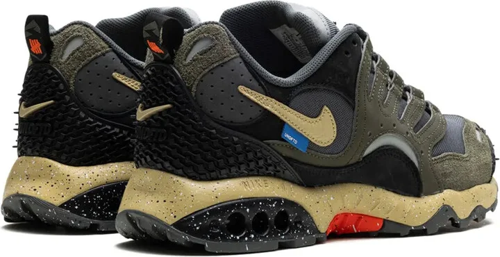 x UNDEFEATED Air Terra Humara "Cargo Khaki" sneakers - Image 4