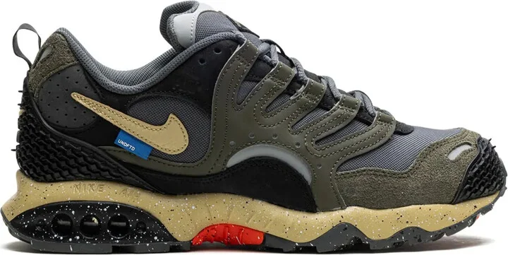 x UNDEFEATED Air Terra Humara "Cargo Khaki" sneakers