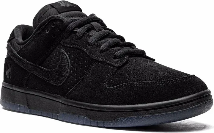 x Undefeated Dunk Low SP "Black" sneakers - Image 2