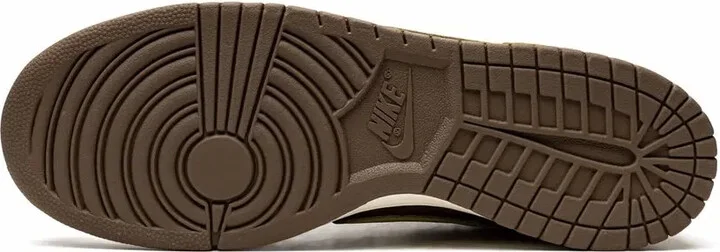 x Undefeated Dunk Low SP "Canteen" sneakers - Image 4