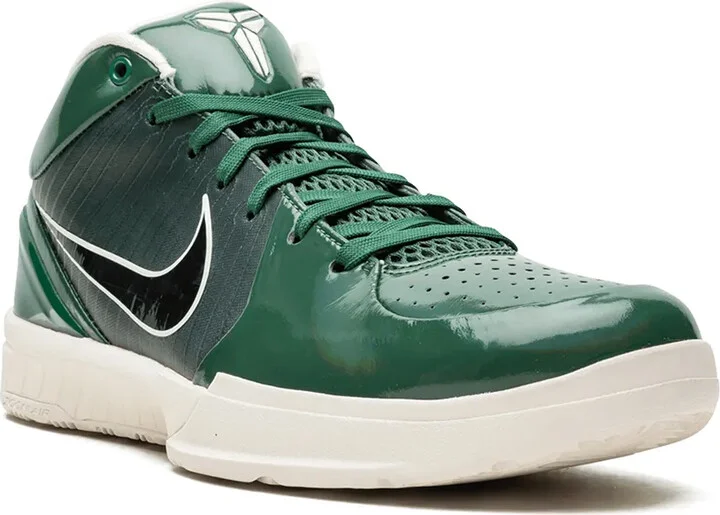 x Undefeated Kobe 4 Protro "Milwaukee Bucks" sneakers - Image 2