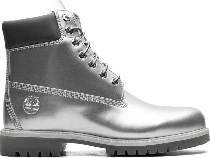 x Veneda Carter waterproof boots