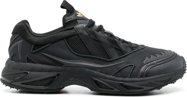 Xare Boost sneakers