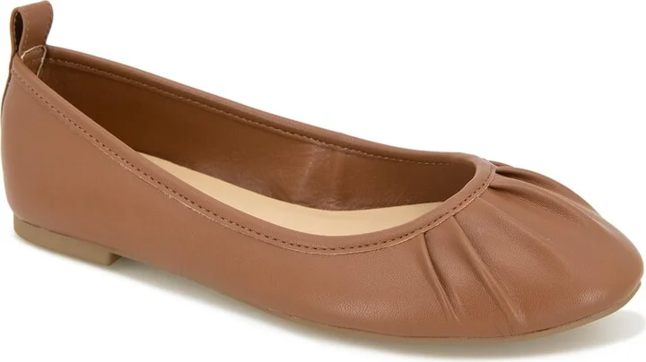 XOXO Women's Denise Ballet Flat