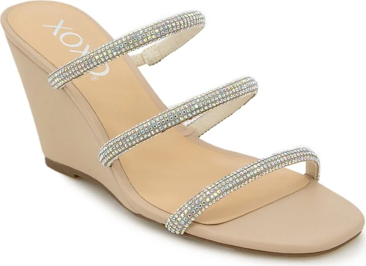 XOXO Women's LUCAH Pump