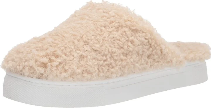 XOXO Women's Wild Sneaker